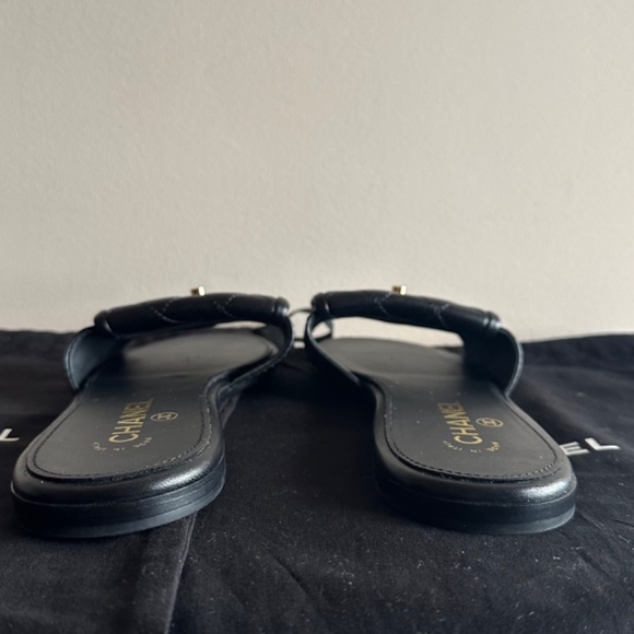 Chanel Agneau Mules - Picture 3 of 6